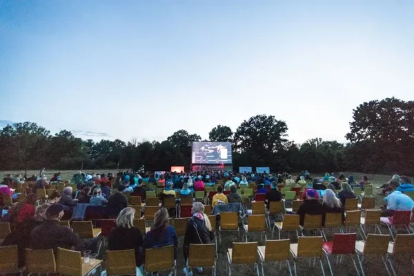 Kino na Wolności w Kutnie: „Piep*zyć Mickiewicza” kontra „Larp. Miłość, trolle i inne questy”