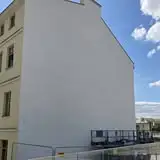 Ruszyły prace nad muralem na kamienicy przy Placu Wolności 12 w Kutnie