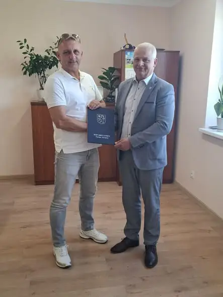 Łanięta: umowa na termomodernizację budynków komunalnych podpisana