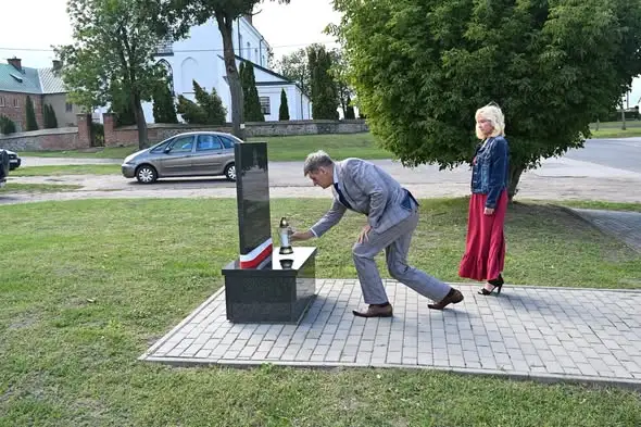87. rocznica wybuchu II wojny światowej – gmina Oporów oddała hołd ofiarom
