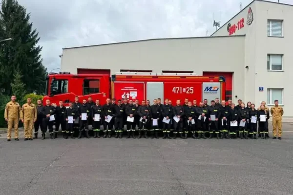 Kurs podstawowy strażaka-ratownika zakończony – druh Marcin Olejniczak z OSP Strzelce zdaje egzamin