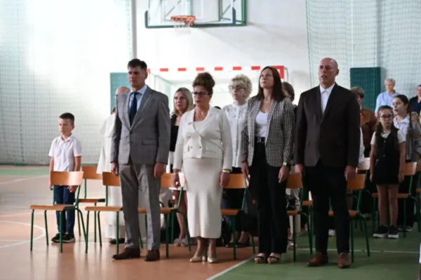 Nowy rok szkolny 2026/2027 rozpoczęty w gminie Oporów