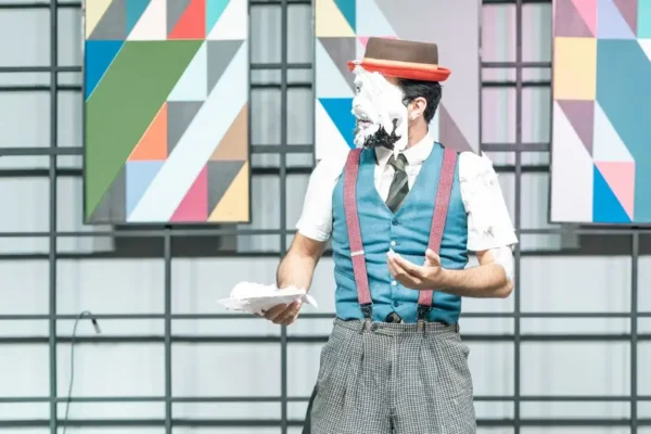 Kutnowski Teatr Amatorski zaprasza na „Damy czy huzary” w ramach Dni Seniora