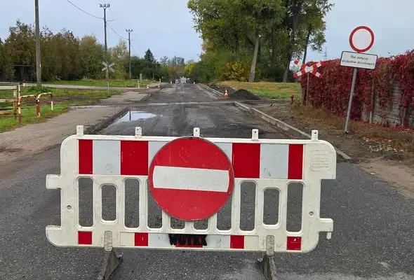 Remont ulicy Przemysłowej w Kutnie – nowa nawierzchnia jeszcze w tym tygodniu