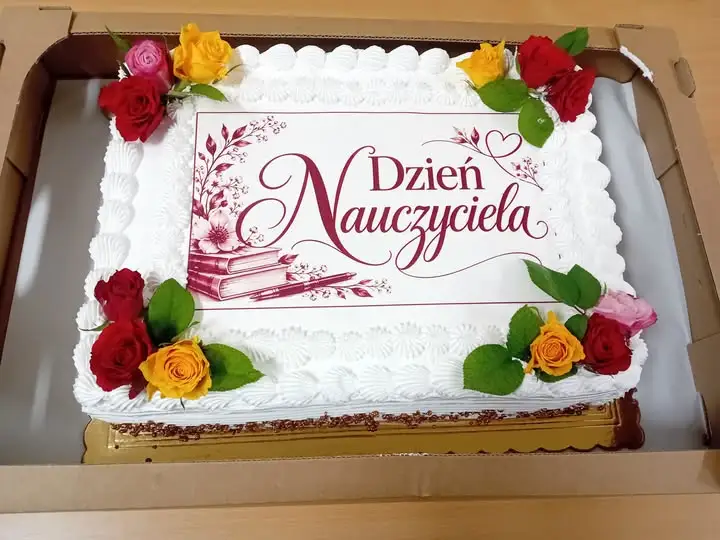 Dzień Edukacji Narodowej w Krośniewicach – burmistrz podziękowała nauczycielom