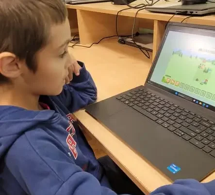 SuperKoderzy z klas I–III w Gniewkowcu uczyli się programowania przez zabawę