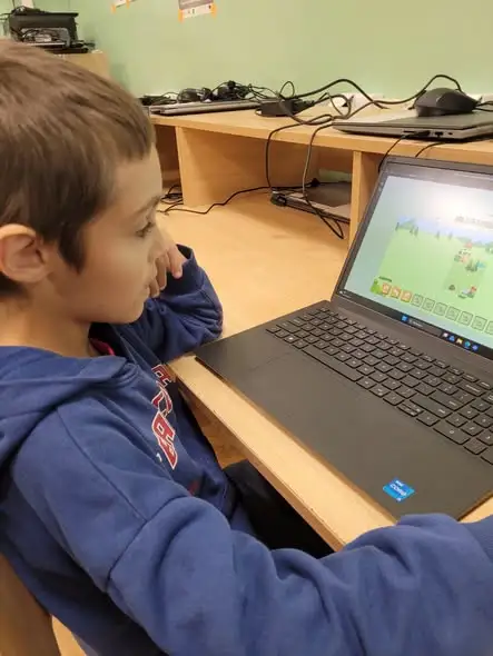 SuperKoderzy z klas I–III w Gniewkowcu uczyli się programowania przez zabawę
